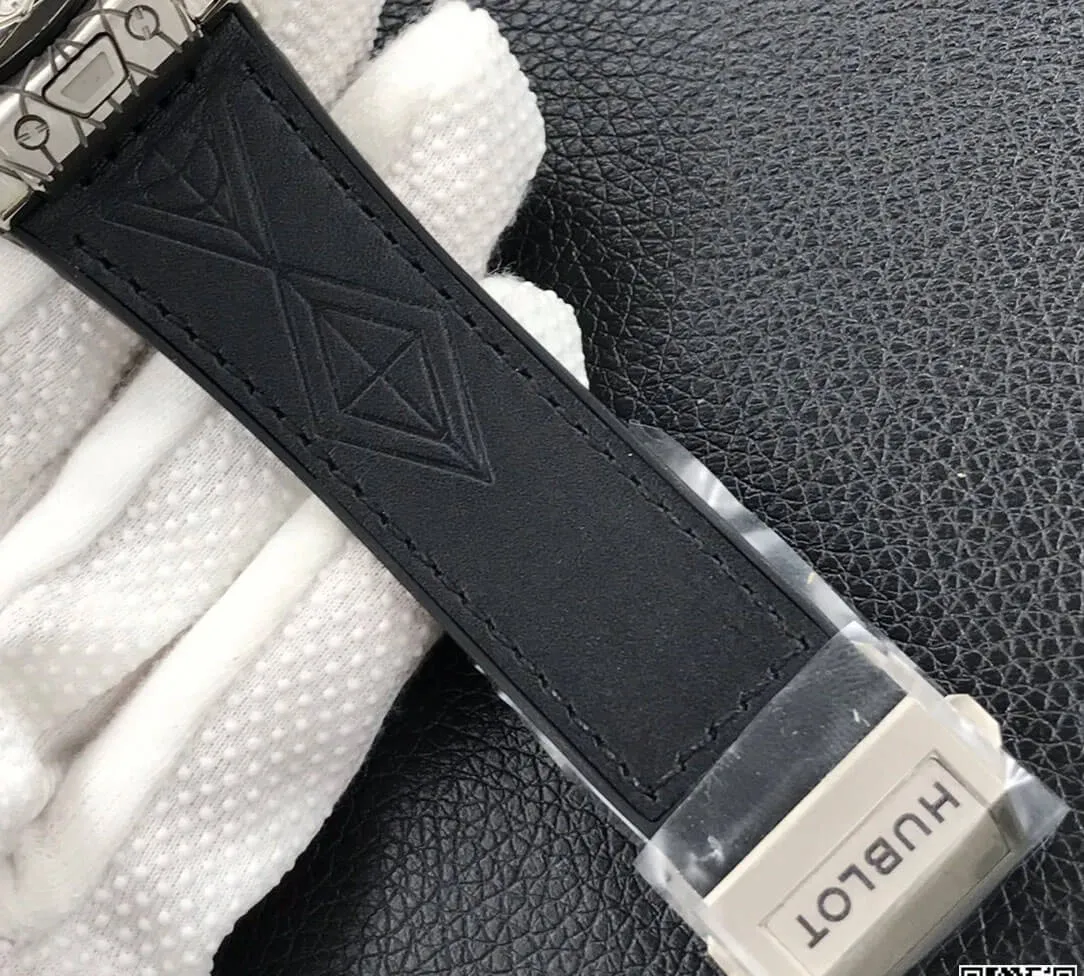Hublot Big Bang 415.NX.1112.VR.1704.MXM17 WWF Factory 1:1 Best Edition Replica Watch Black Strap